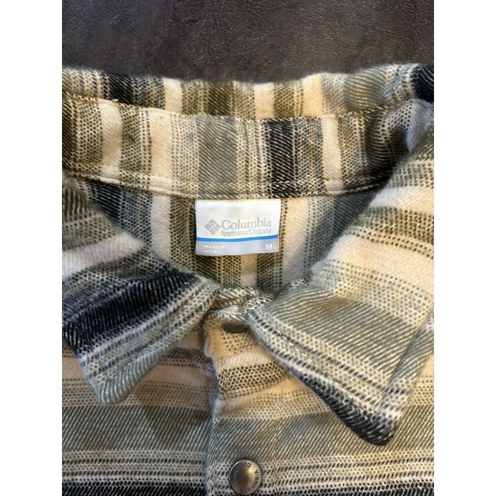 Columbia Men's Flannel Long‎ Sleeve Sz M Heavy Snap Down Stripped Pockets - Picture 2 of 7
